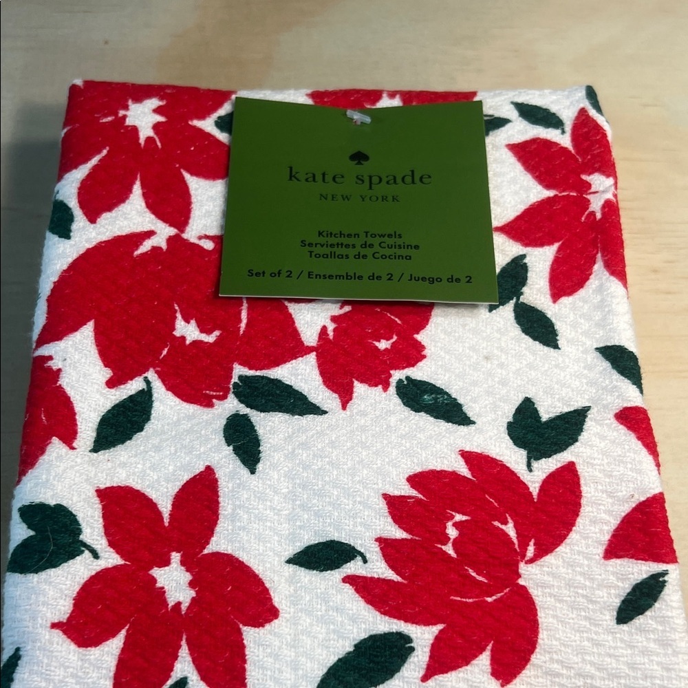 NWT Kate Spade Red and Green Poinsettia, Kitchen Towels set of 2